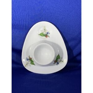 British Ceramics O & G Unique Porcelain Egg Dish